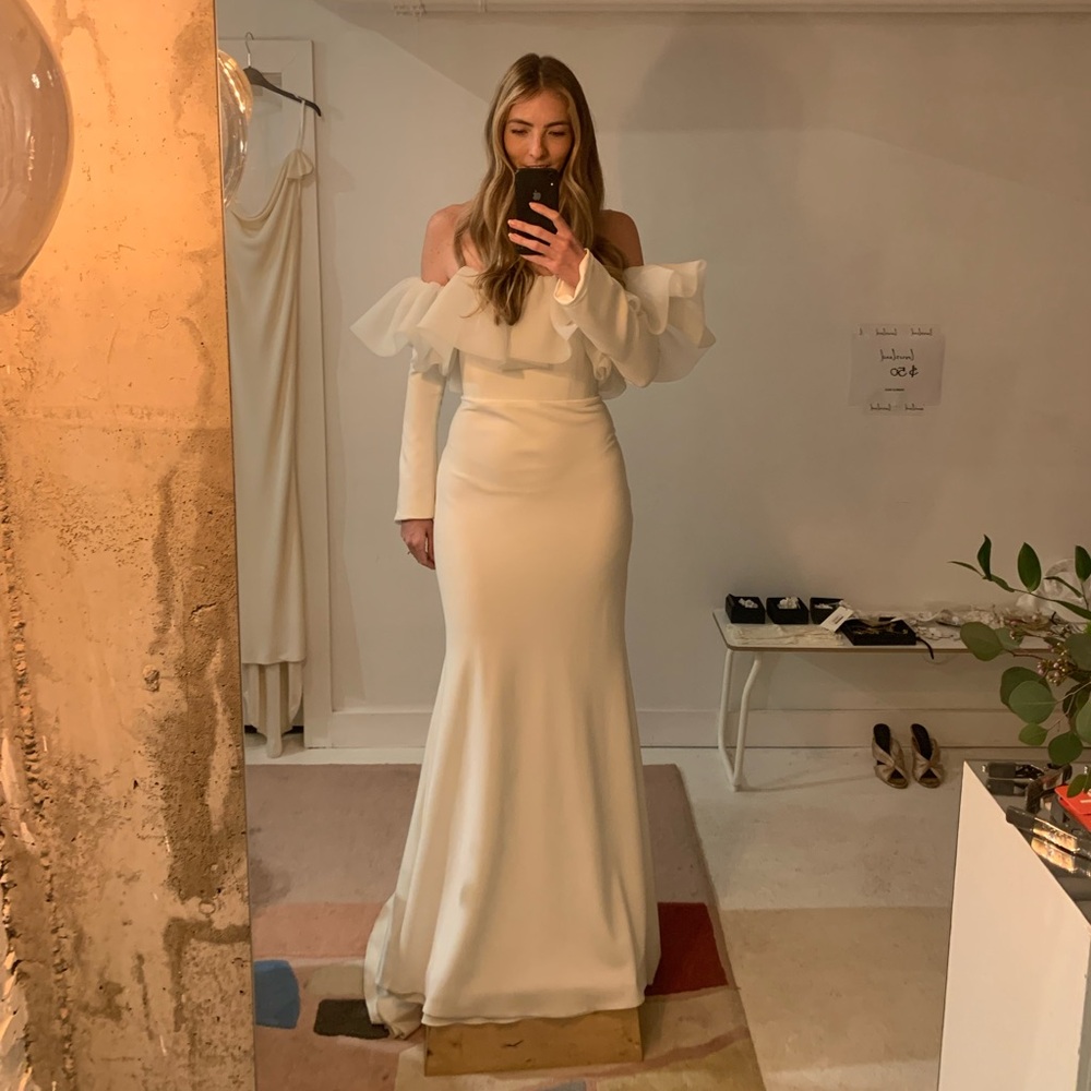 NEWHITE RB Wedding Dress with Sleeves